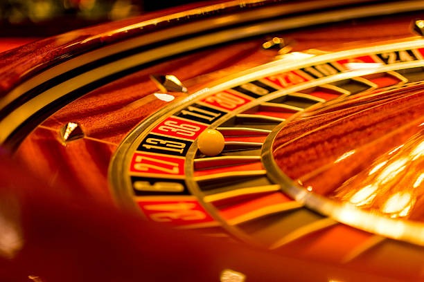 Live dealer blackjack table displayed on mobile phone screen